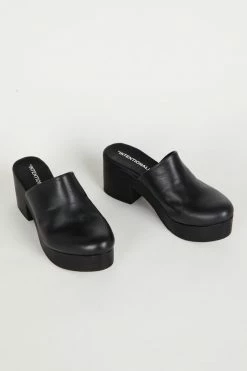 Intentionally Blank 12DOZEN CLOG Black