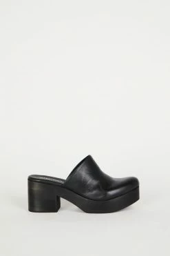 Intentionally Blank 12DOZEN CLOG Black 12 Intentionally Blank 12DOZEN CLOG Black