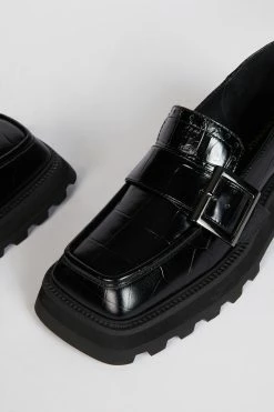 Intentionally Blank TORONTO LOAFER Black