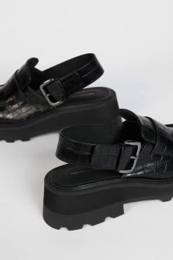 Intentionally Blank NO ISSUE LOAFER Black