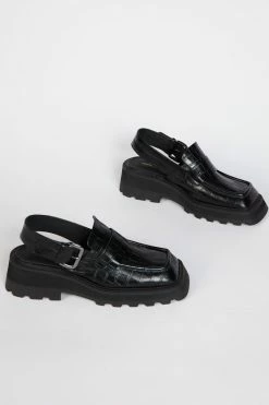 Intentionally Blank NO ISSUE LOAFER Black