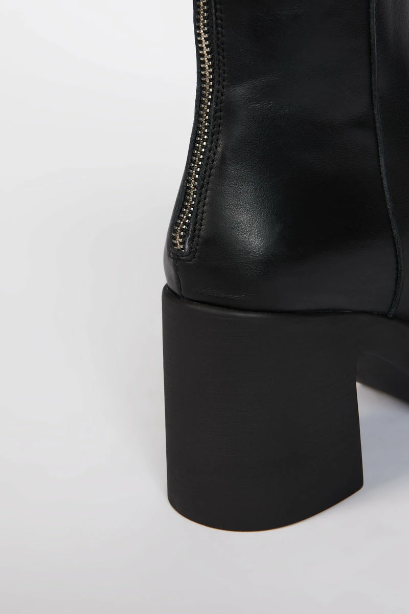 Intentionally Blank SHOES DRUE 3.0 PLATFORM BOOT Black 6 Intentionally Blank SHOES DRUE 3.0 PLATFORM BOOT Black