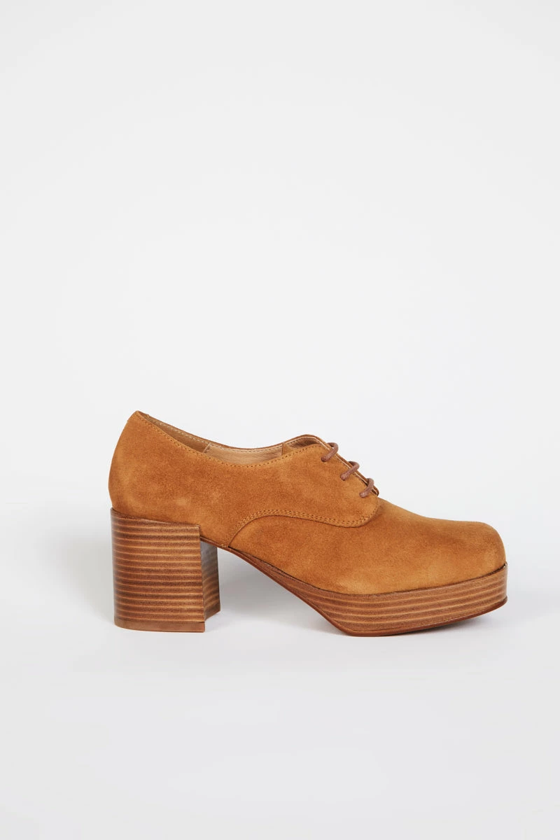 Intentionally Blank ALBANY PLATFORM OXFORD Tan Suede 8 Intentionally Blank ALBANY PLATFORM OXFORD Tan Suede