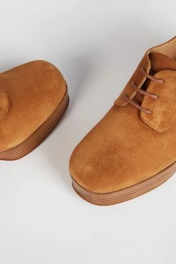 Intentionally Blank ALBANY PLATFORM OXFORD Tan Suede 11 Intentionally Blank ALBANY PLATFORM OXFORD Tan Suede
