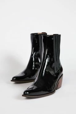 Intentionally Blank HILLARY HEELED BOOT Black SHOES