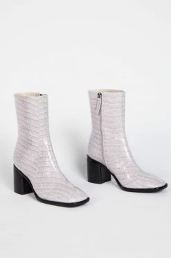 Intentionally Blank SHOES CONTOUR HEELED BOOT Lilac