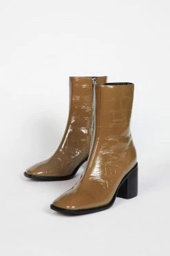 Intentionally Blank CONTOUR HEELED BOOT Rich Taupe SHOES