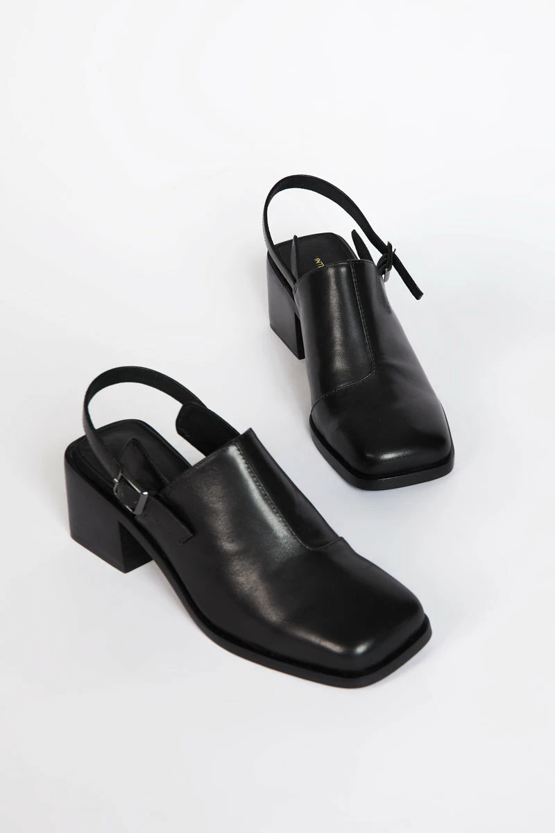 Intentionally Blank SHOES MARTY 2 MULE Black 3 Intentionally Blank SHOES MARTY 2 MULE Black