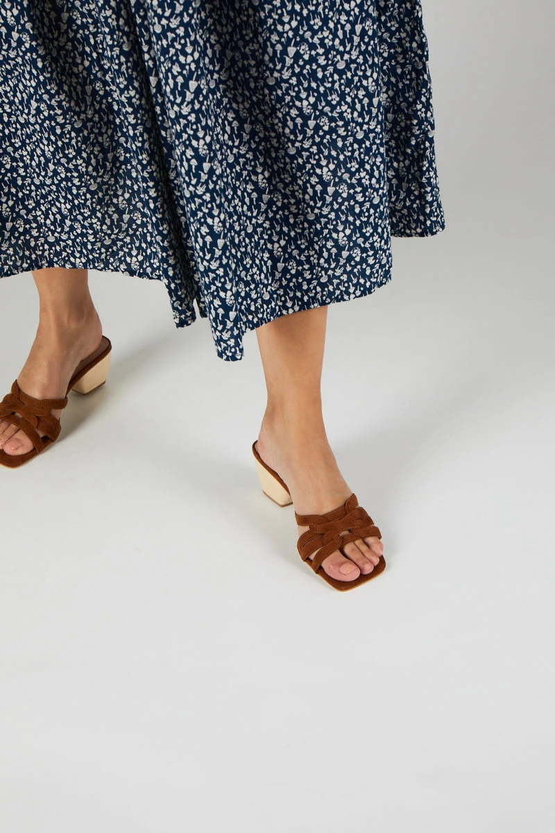 Intentionally Blank NEW SHOES KANE HEEL Chestnut 4 Intentionally Blank NEW SHOES KANE HEEL Chestnut