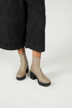 Intentionally Blank MARLOWE PLATFORM BOOT Fog Vegan SHOES