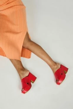 Intentionally Blank NEW SHOES DAME HEELED PLATFORM Cherry