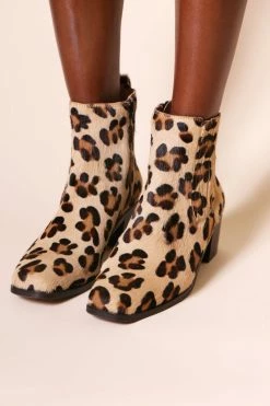Intentionally Blank BANKS CHELSEA BOOT Leopard SHOES 12 Intentionally Blank BANKS CHELSEA BOOT Leopard SHOES