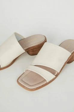 Intentionally Blank BARBARA SANDAL Cream NEW SHOES