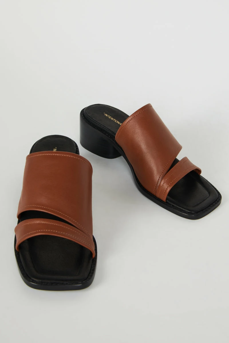 Intentionally Blank NEW SHOES BARBARA SANDAL Tan 3 Intentionally Blank NEW SHOES BARBARA SANDAL Tan