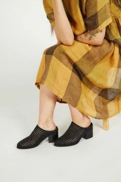 Intentionally Blank SHOES CAPS BASKET MULE Black