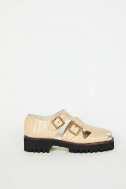 Intentionally Blank CORNER POCKET SANDAL Ojai 13 Intentionally Blank CORNER POCKET SANDAL Ojai