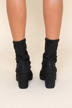 Intentionally Blank DAFINA HEELED BOOT Black