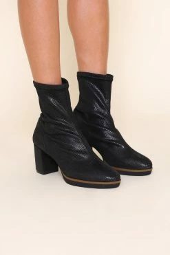 Intentionally Blank DAFINA HEELED BOOT Black