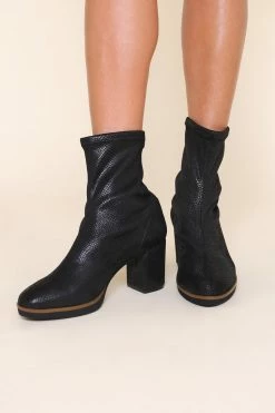 Intentionally Blank DAFINA HEELED BOOT Black