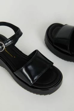 Intentionally Blank DISHES FLATFORM SANDAL Black
