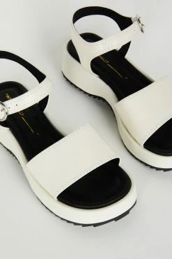 Intentionally Blank NEW SHOES DISHES FLATFORM SANDAL Cream 11 Intentionally Blank NEW SHOES DISHES FLATFORM SANDAL Cream