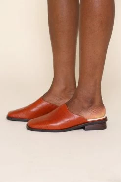 Intentionally Blank EDDIE MULE Cognac