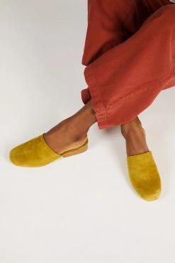 Intentionally Blank TOUCH SLIP ON Cumin