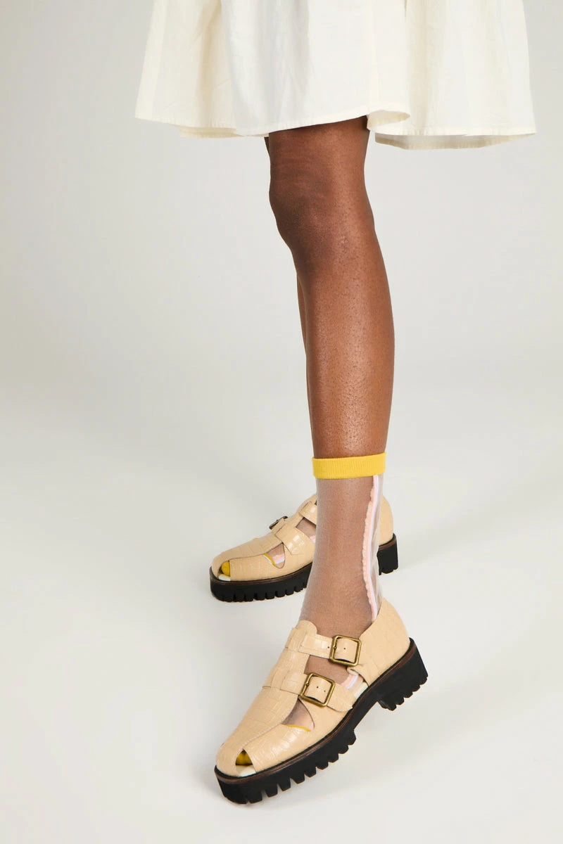 Intentionally Blank CORNER POCKET SANDAL Ojai 4 Intentionally Blank CORNER POCKET SANDAL Ojai