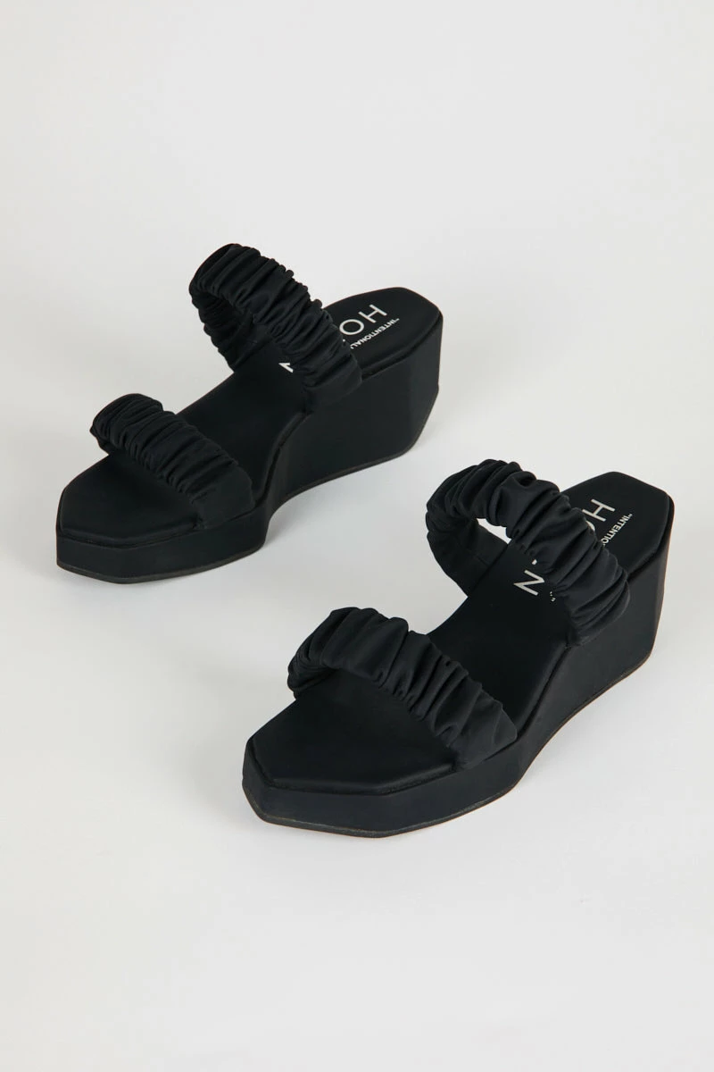 Intentionally Blank PHORNA PLATFORM Black Vegan 3 Intentionally Blank PHORNA PLATFORM Black Vegan
