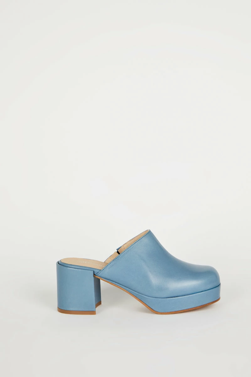 Intentionally Blank FACTS CLOG Blue 8 Intentionally Blank FACTS CLOG Blue