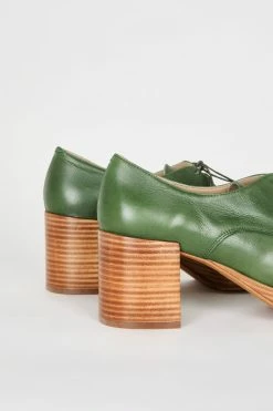 Intentionally Blank ALBANY PLATFORM OXFORD Forest 10 Intentionally Blank ALBANY PLATFORM OXFORD Forest