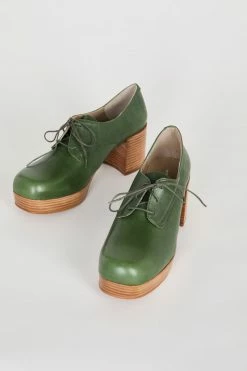 Intentionally Blank ALBANY PLATFORM OXFORD Forest 9 Intentionally Blank ALBANY PLATFORM OXFORD Forest