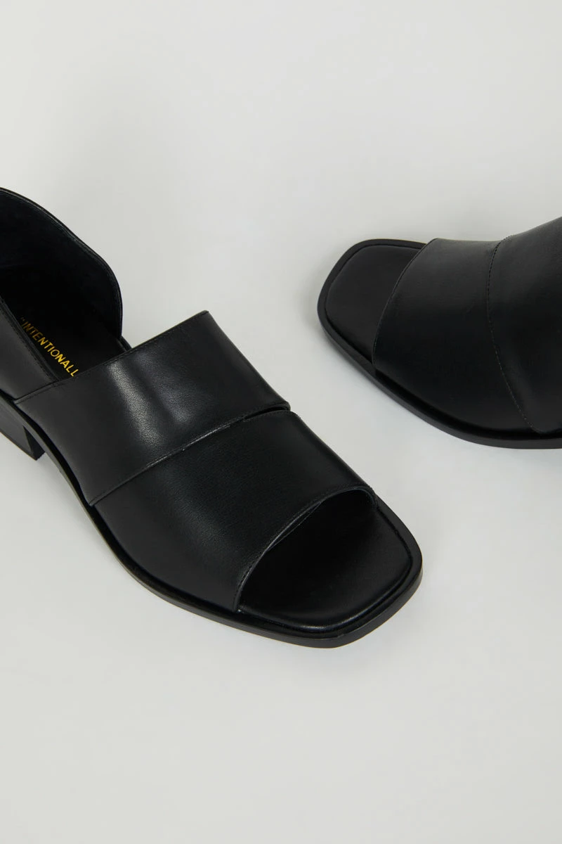 Intentionally Blank NEW SHOES GIRAFFE SANDAL Black 6 Intentionally Blank NEW SHOES GIRAFFE SANDAL Black