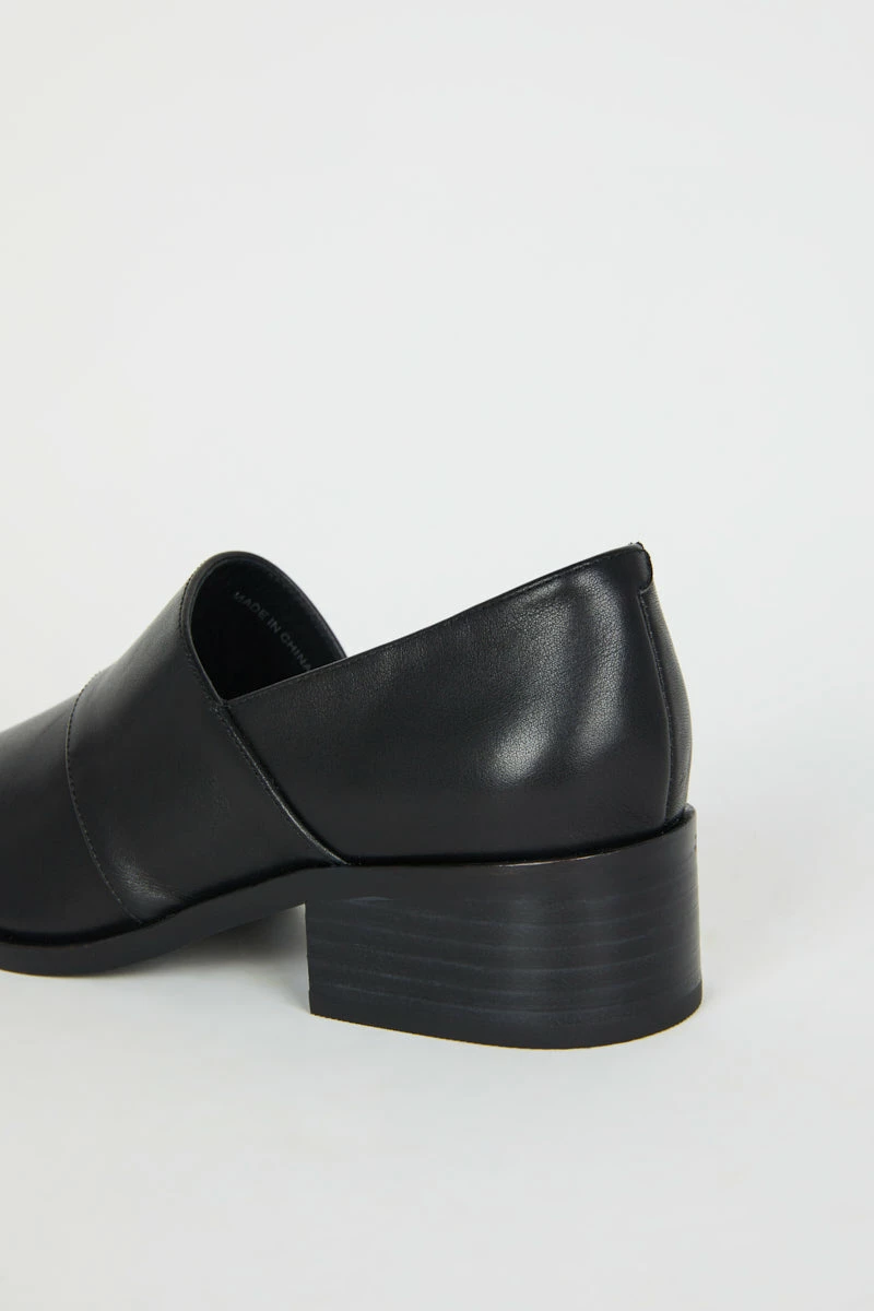 Intentionally Blank NEW SHOES GIRAFFE SANDAL Black 7 Intentionally Blank NEW SHOES GIRAFFE SANDAL Black