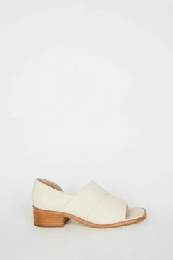 Intentionally Blank GIRAFFE SANDAL Cream