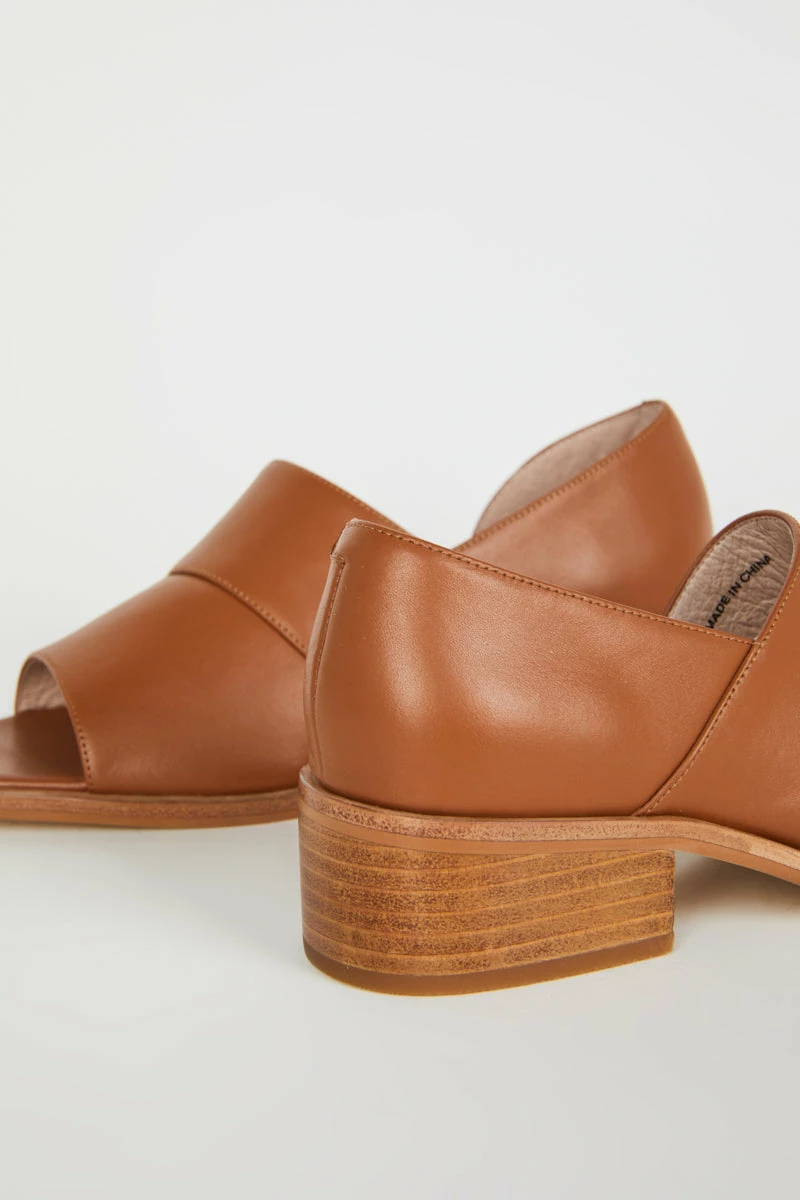 Intentionally Blank GIRAFFE SANDAL Tan 7 Intentionally Blank GIRAFFE SANDAL Tan