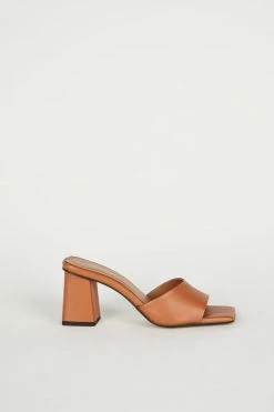 Intentionally Blank HOUSE HEEL Whiskey