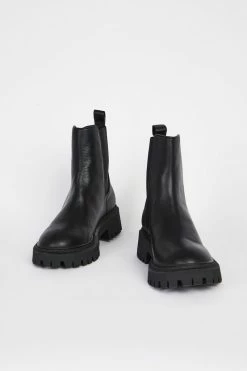 Intentionally Blank GUIDED PULL ON BOOT Black SHOES