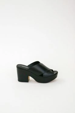 Intentionally Blank DAME HEELED PLATFORM Black