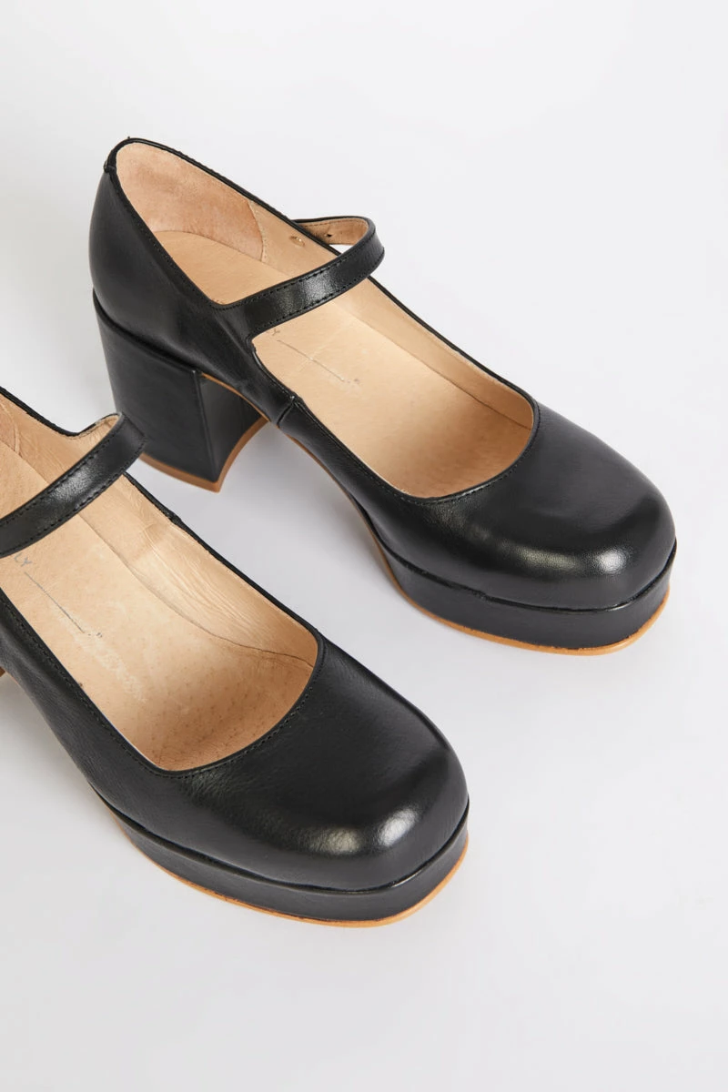 Intentionally Blank MIKA PLATFORM MARY JANE Black 3 Intentionally Blank MIKA PLATFORM MARY JANE Black