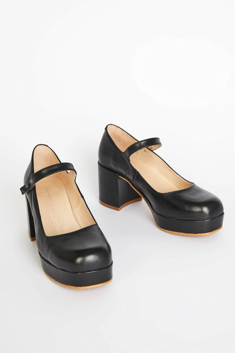 Intentionally Blank MIKA PLATFORM MARY JANE Black 7 Intentionally Blank MIKA PLATFORM MARY JANE Black
