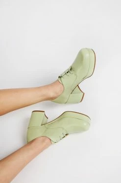 Intentionally Blank ALBANY PLATFORM OXFORD Green Tea SHOES