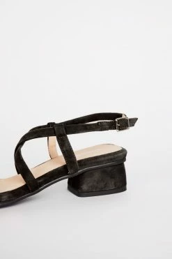 Intentionally Blank HILLTOP SANDAL Black 8 Intentionally Blank HILLTOP SANDAL Black