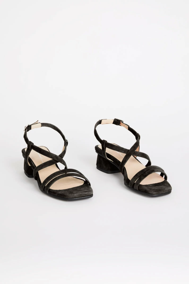 Intentionally Blank HILLTOP SANDAL Black 3 Intentionally Blank HILLTOP SANDAL Black