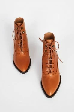Intentionally Blank WEST LACE UP BOOT Whiskey SHOES