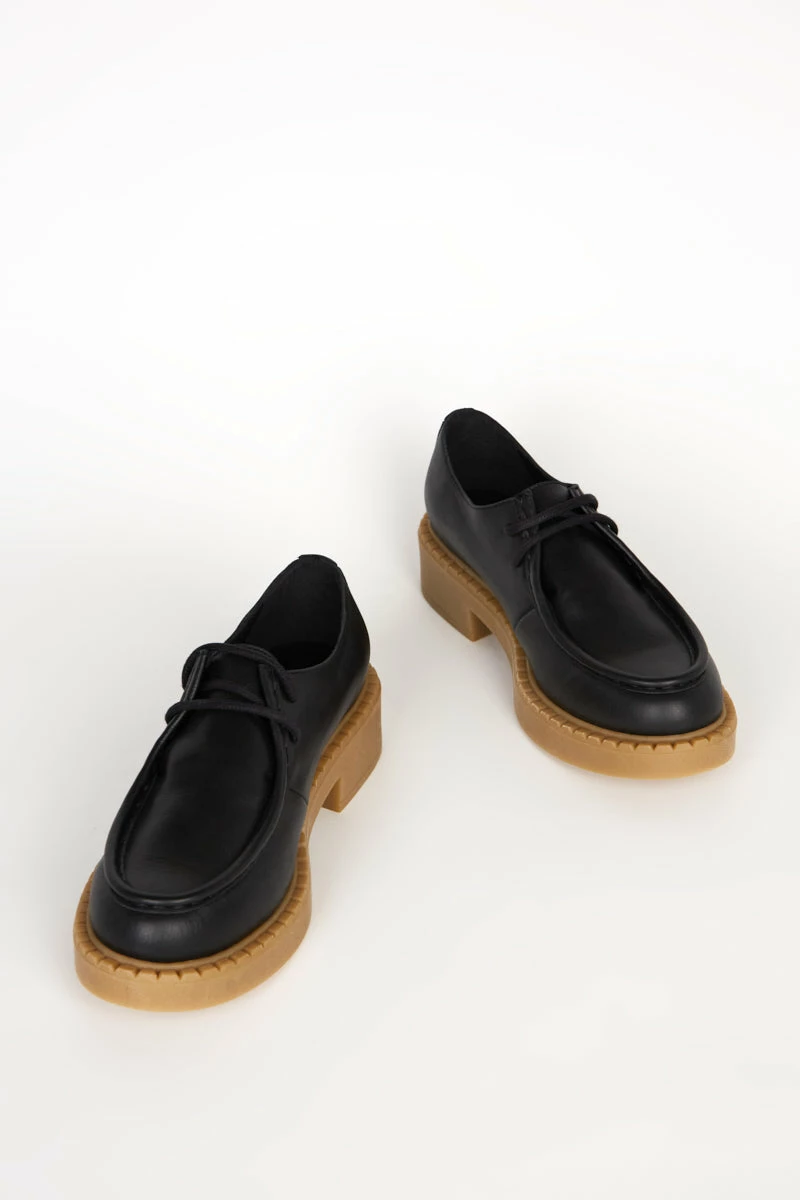 Intentionally Blank ACE OXFORD Black 2 Intentionally Blank ACE OXFORD Black