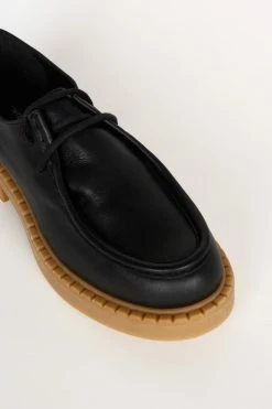 Intentionally Blank ACE OXFORD Black 8 Intentionally Blank ACE OXFORD Black