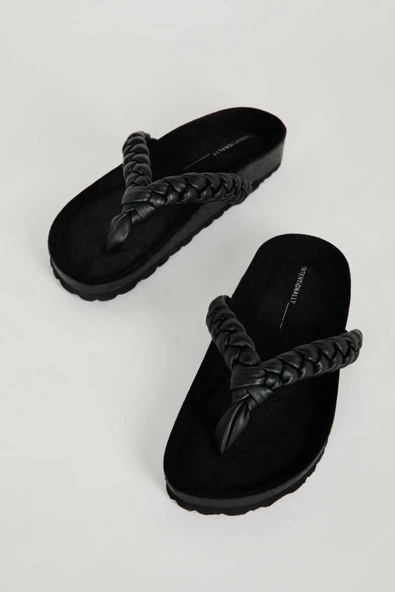 Intentionally Blank KATA SANDAL Black 5 Intentionally Blank KATA SANDAL Black