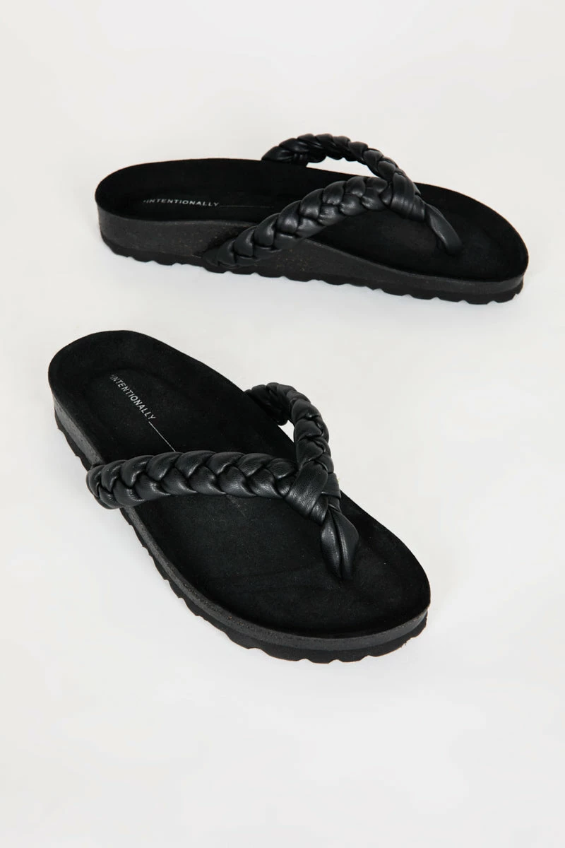 Intentionally Blank KATA SANDAL Black 3 Intentionally Blank KATA SANDAL Black