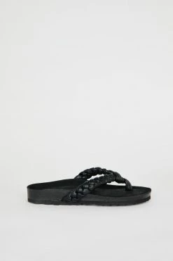 Intentionally Blank KATA SANDAL Black 13 Intentionally Blank KATA SANDAL Black